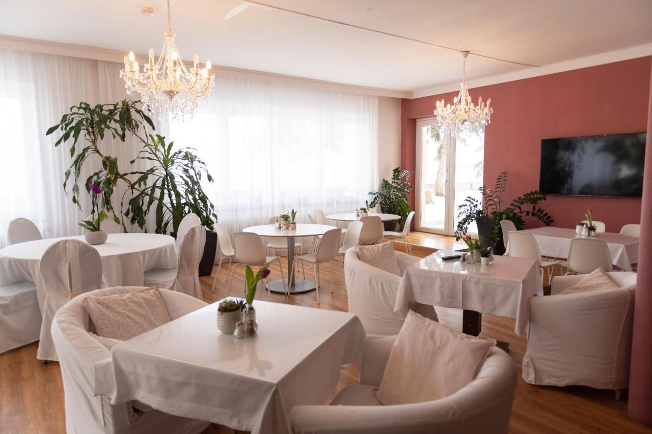 Hotel Maria Gramatneusiedl Buitenkant foto