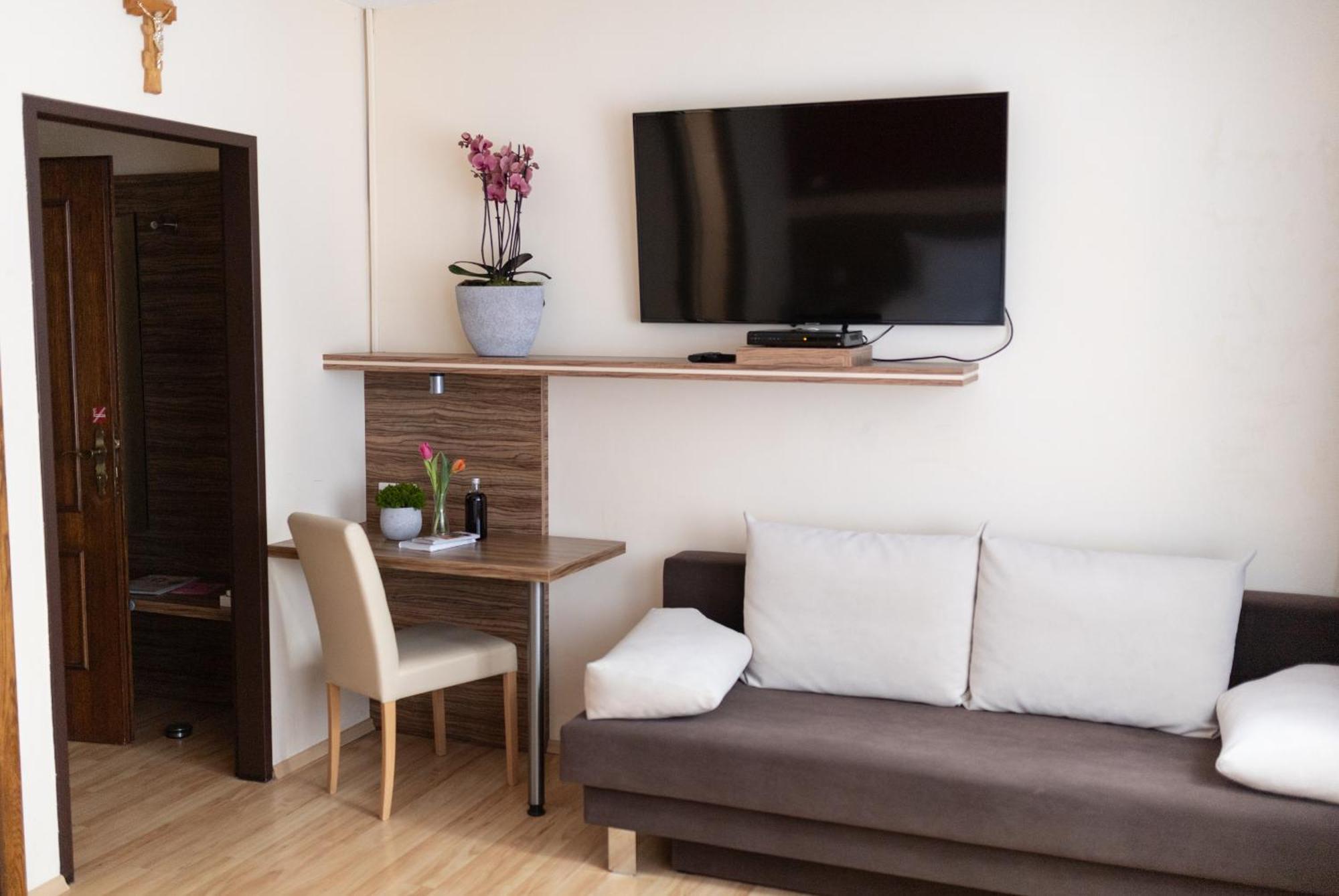 Hotel Maria Gramatneusiedl Kamer foto