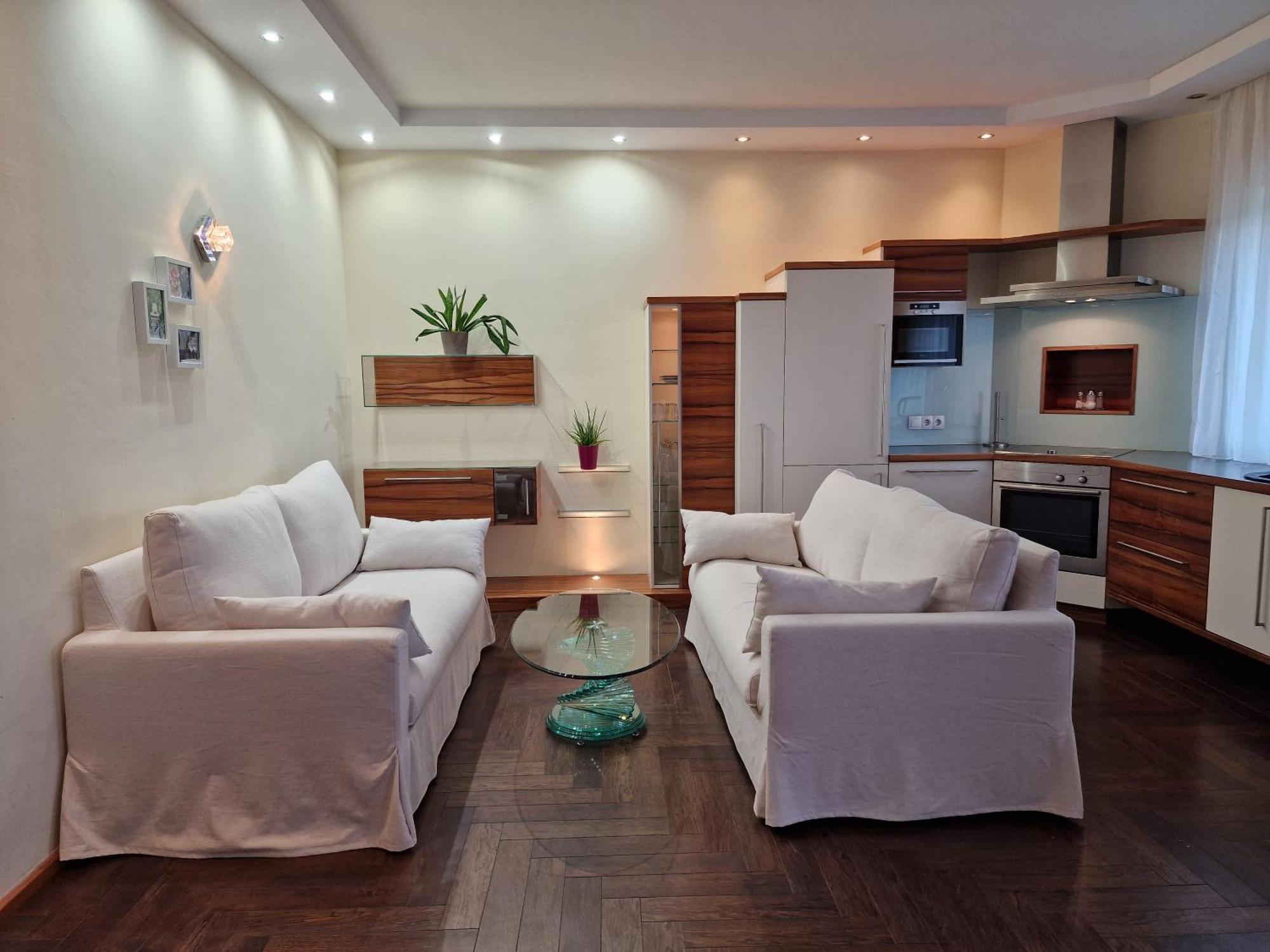 Hotel Maria Gramatneusiedl Buitenkant foto