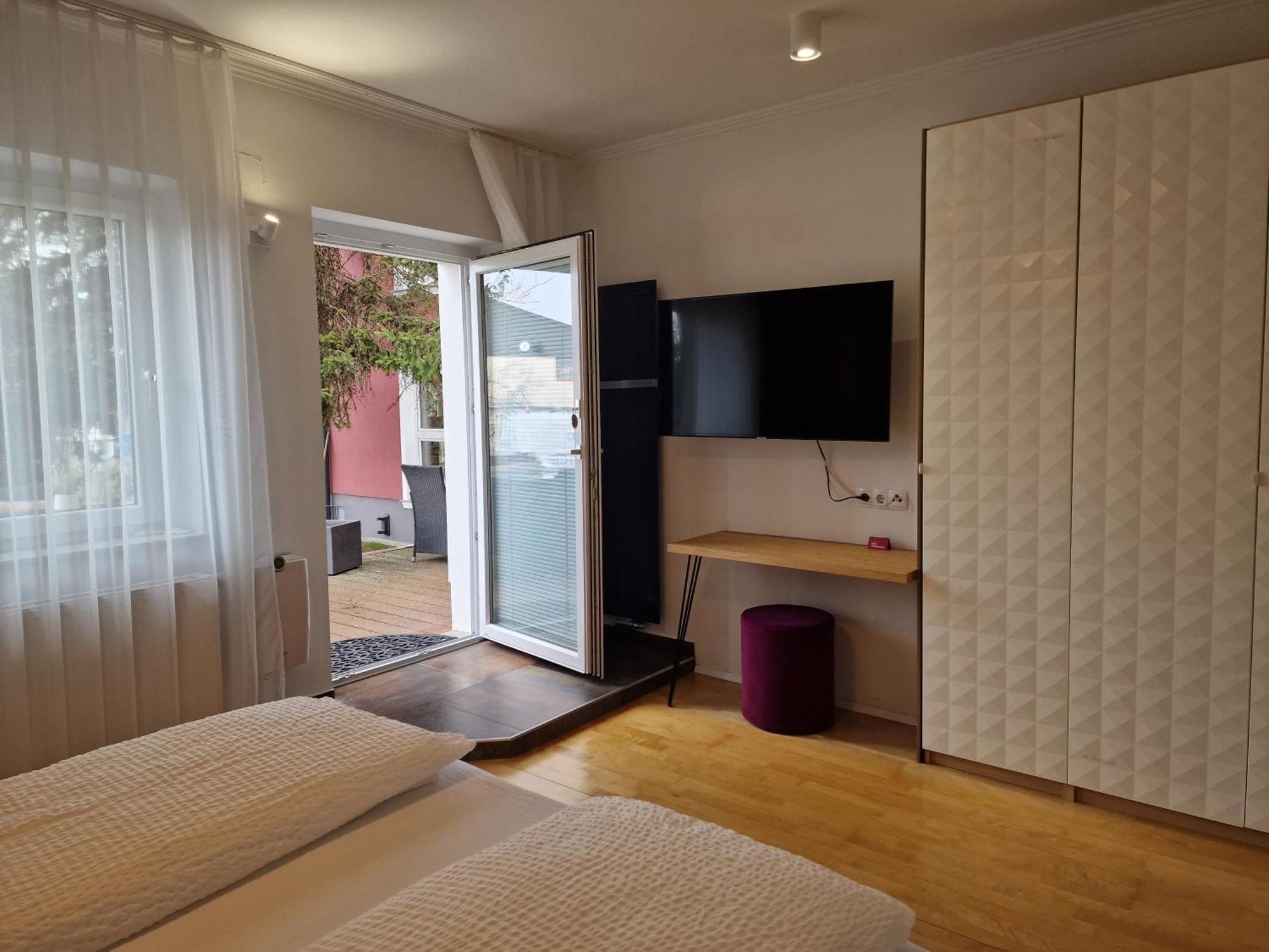 Hotel Maria Gramatneusiedl Buitenkant foto